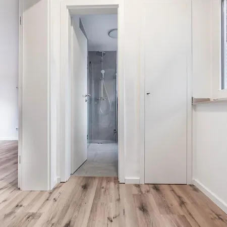 Modern & Minimal - Design-apartment In Stadtmitte דירה *