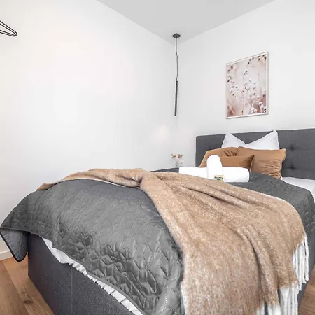 Modern & Minimal - Design-apartment In Stadtmitte דירה *