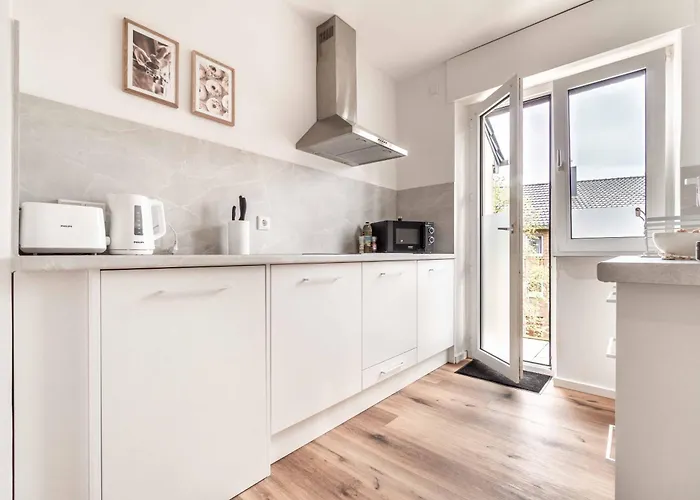 Modern & Minimal - Design-apartment In Stadtmitte דירה וזל